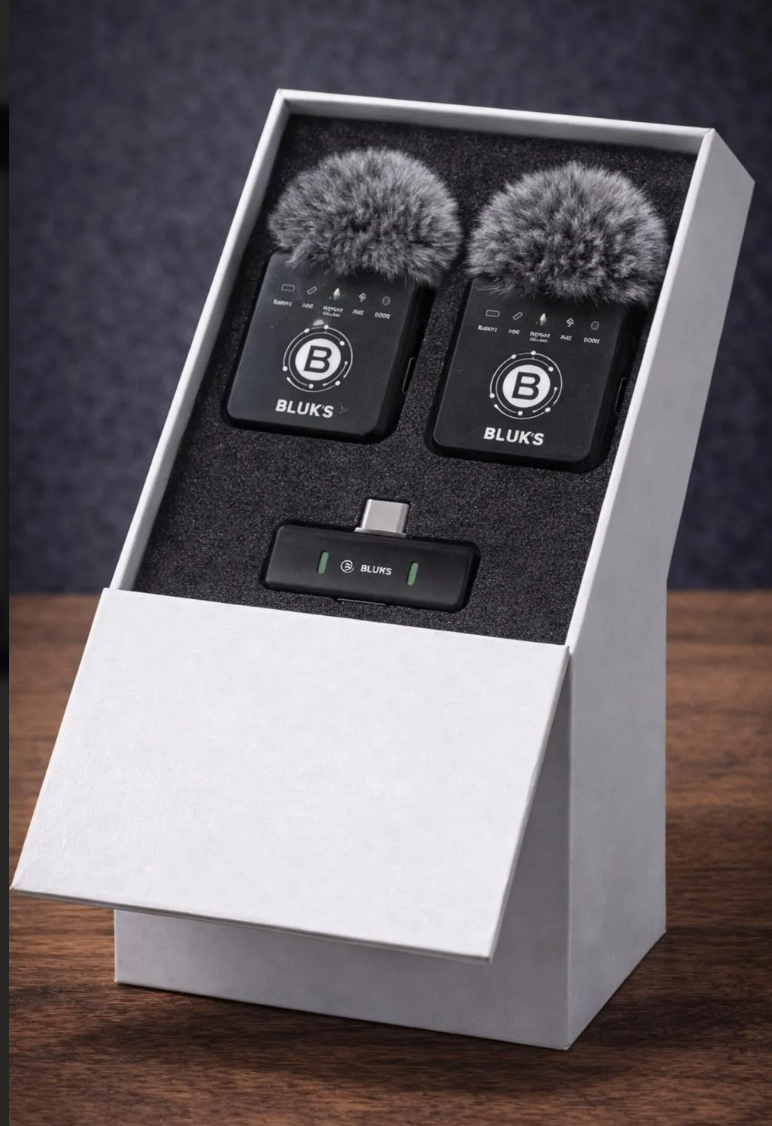 BLUK'S BX-18 Dual Wireless Lavalier Mic Set